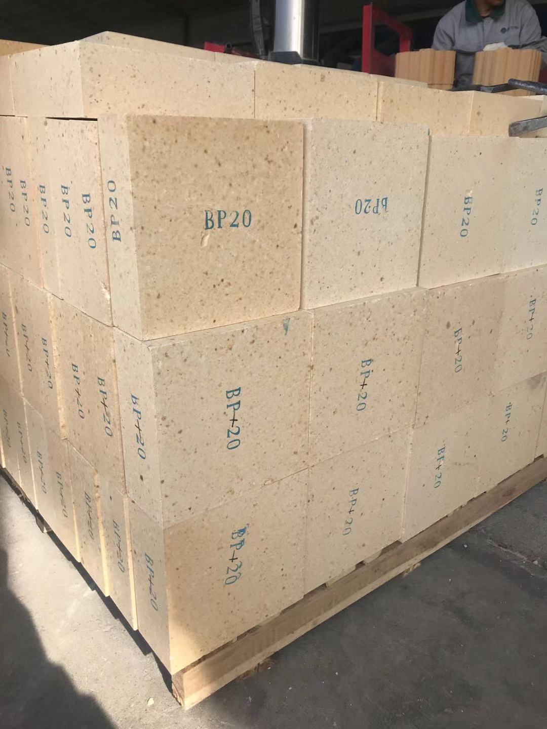 常用乐鱼（中国）浇注料多少钱一吨，都用于哪些行业？